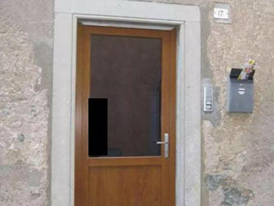 Immagine 2 di Appartamento in vendita  in via della Croce  21 a Viggiù