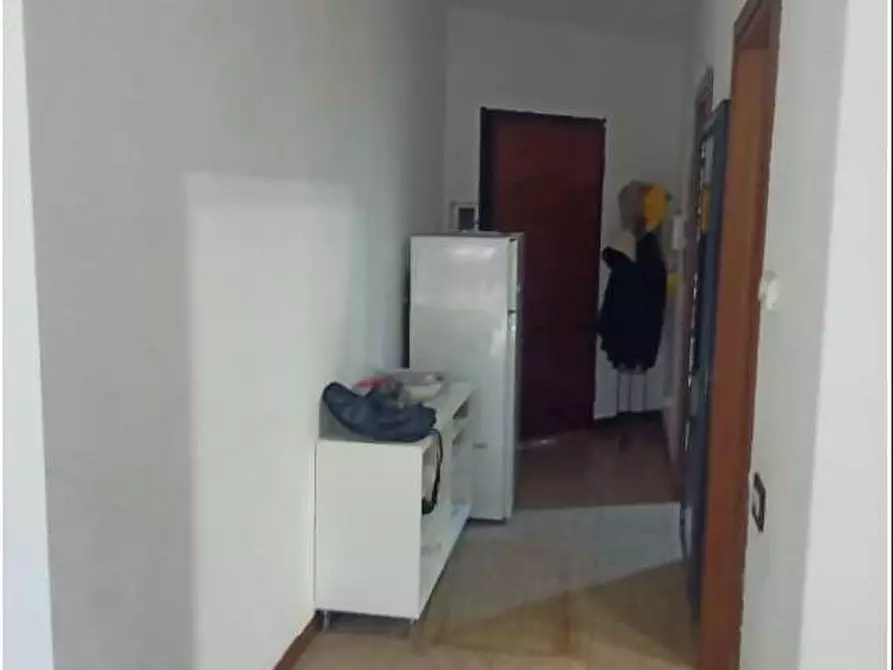 Immagine 6 di Appartamento in vendita  in Via De Amicis 2 a Varano Borghi