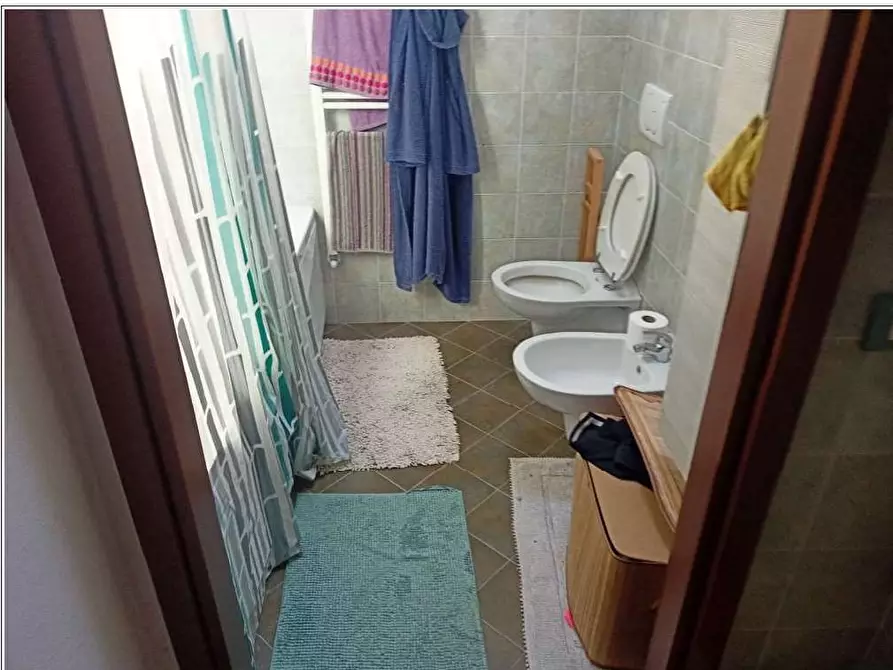 Immagine 9 di Appartamento in vendita  in Via De Amicis 2 a Varano Borghi