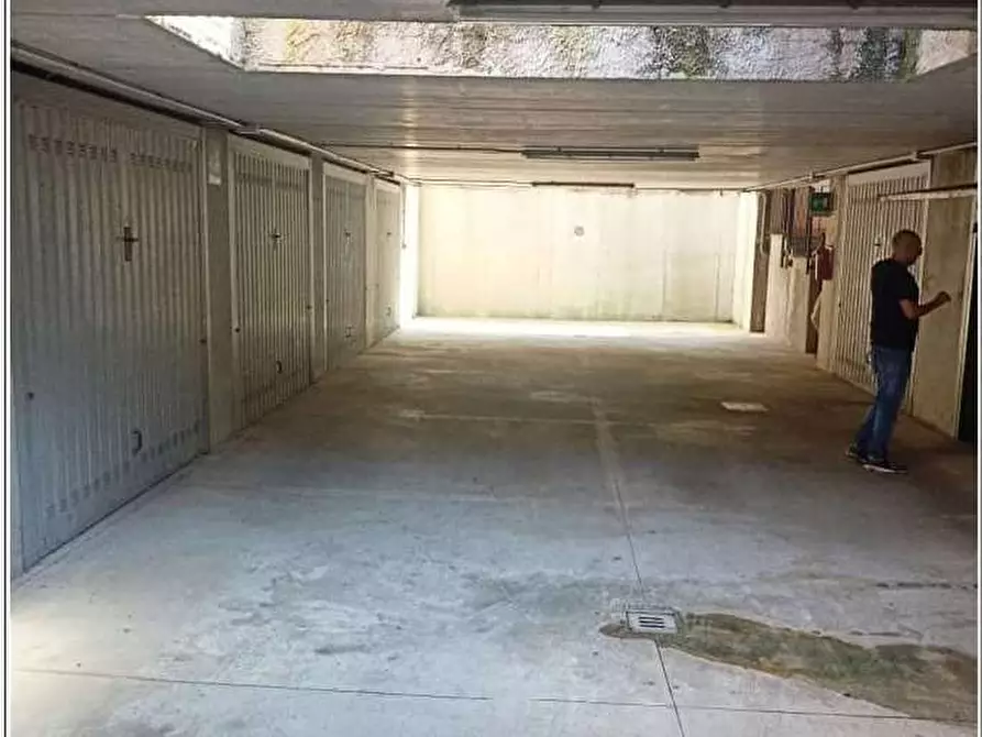 Immagine 12 di Appartamento in vendita  in Via De Amicis 2 a Varano Borghi