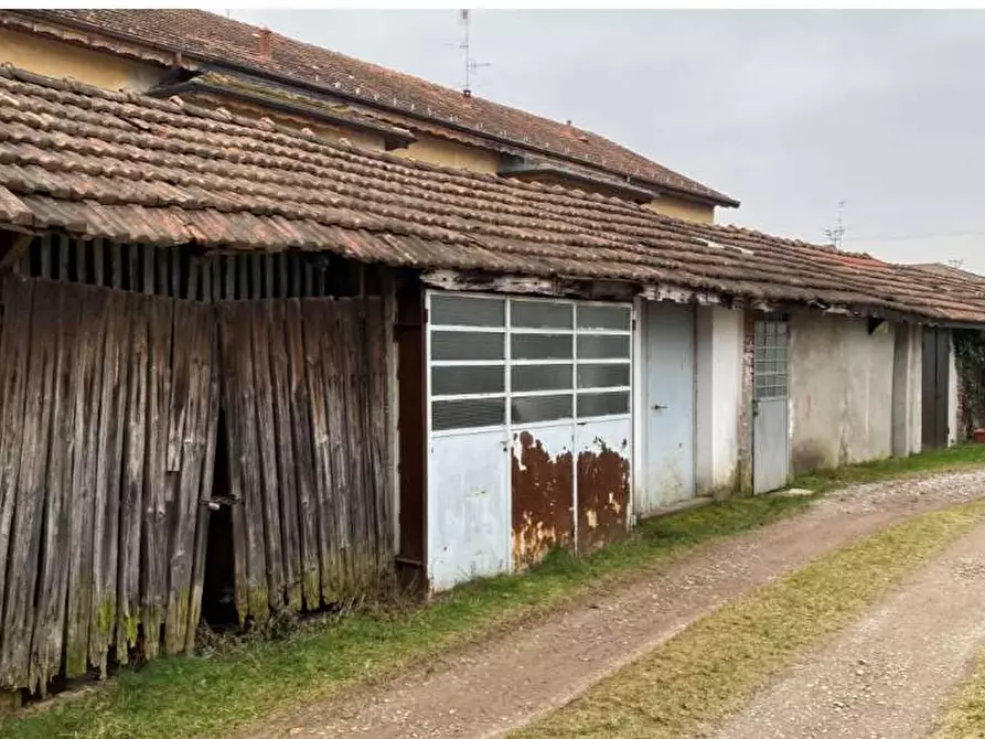 Immagine 12 di Appartamento in vendita  in Via Milius  6 a Besnate