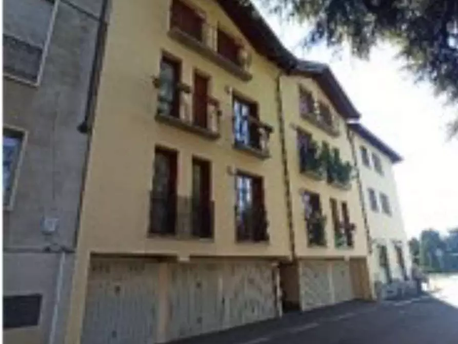 Immagine 1 di Appartamento in vendita  in Via S. Carlo 45 a Verano Brianza