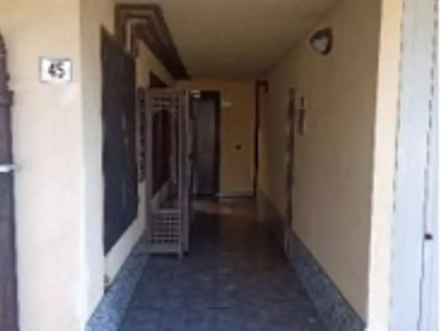 Immagine 3 di Appartamento in vendita  in Via S. Carlo 45 a Verano Brianza