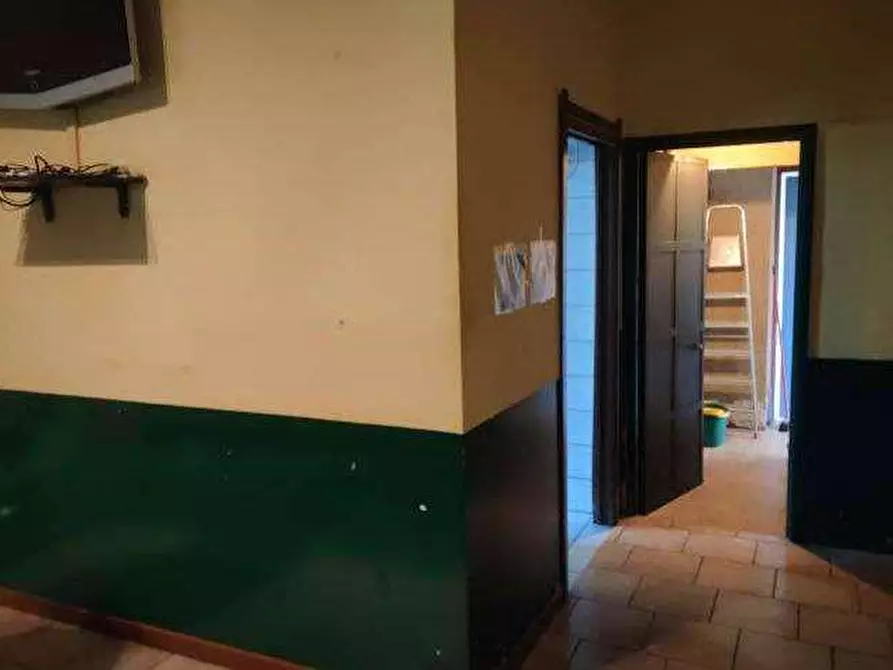 Immagine 4 di Negozio in vendita  in Via ROMA 29 a Golasecca