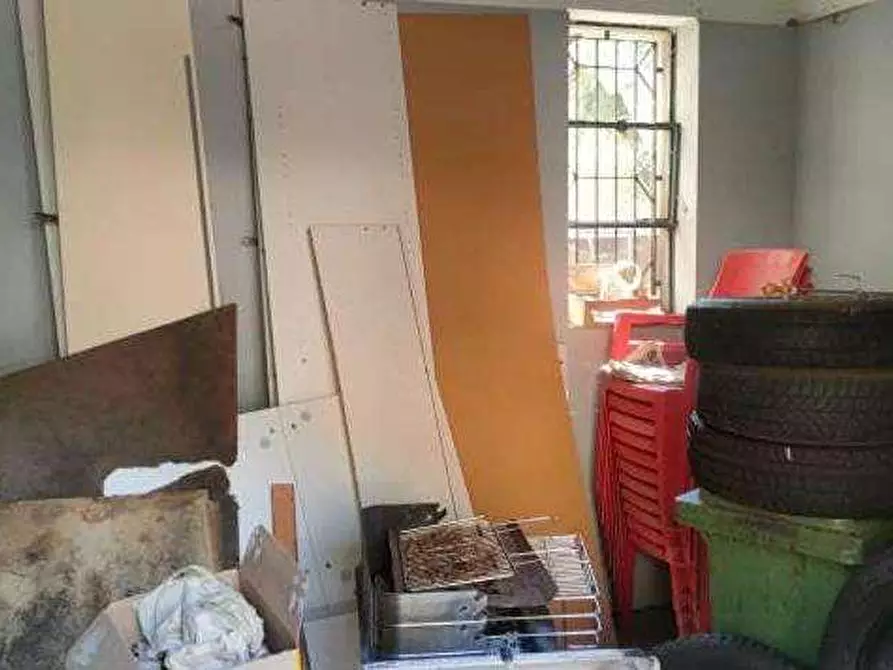 Immagine 8 di Negozio in vendita  in Via ROMA 29 a Golasecca