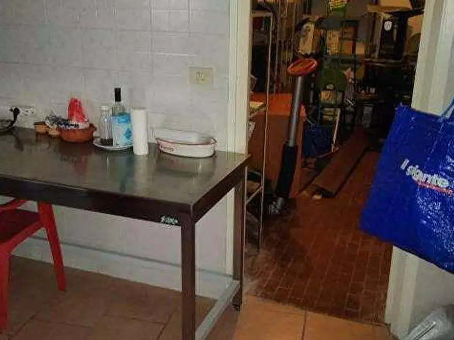 Immagine 9 di Negozio in vendita  in Via ROMA 29 a Golasecca