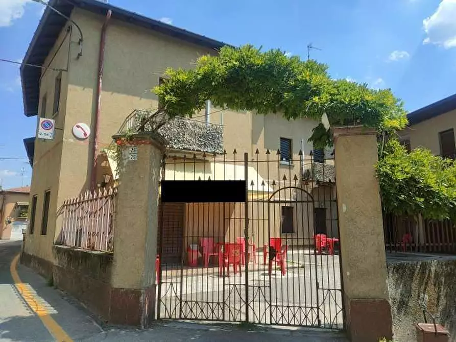 Immagine 12 di Negozio in vendita  in Via ROMA 29 a Golasecca