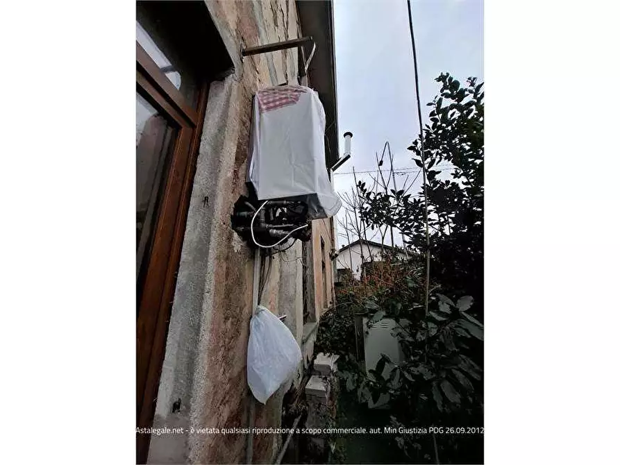 Immagine 11 di Casa indipendente in vendita  in Via ROSSINI 46 a Busto Arsizio