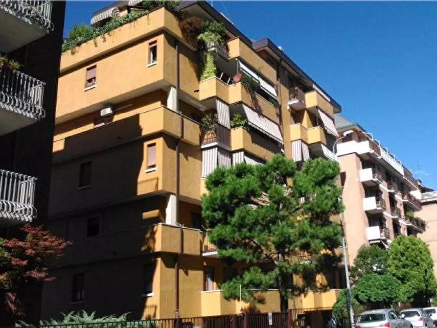 Immagine 9 di Appartamento in vendita  in Via G. Castiglioni 7 a Busto Arsizio