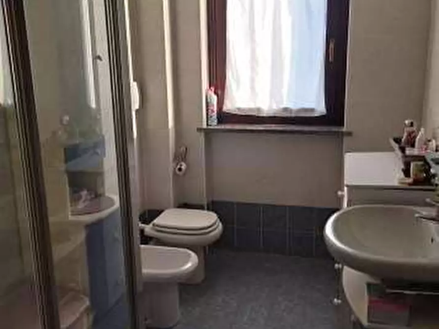 Immagine 12 di Appartamento in vendita  in Via Volta n. 23 a Cuveglio