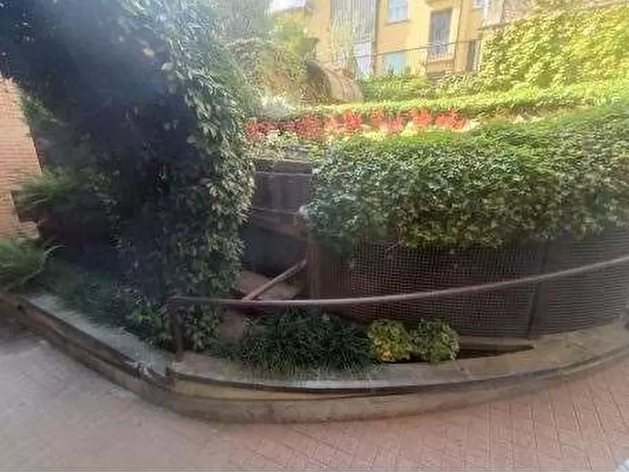 Immagine 4 di Stabile in vendita  in Via Principi d'Acaja, 45,  a Torino