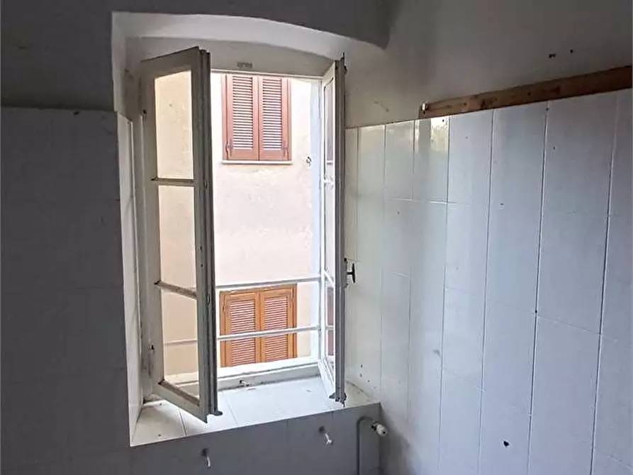 Immagine 11 di Appartamento in vendita  in via corte 14 a Laveno-Mombello