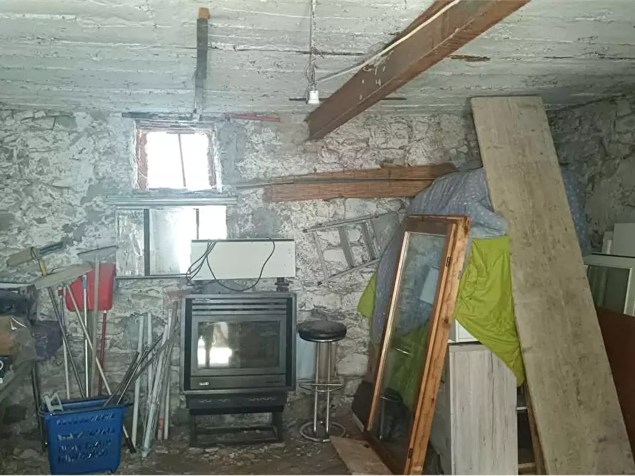 Immagine 16 di Appartamento in vendita  in via corte 14 a Laveno-Mombello