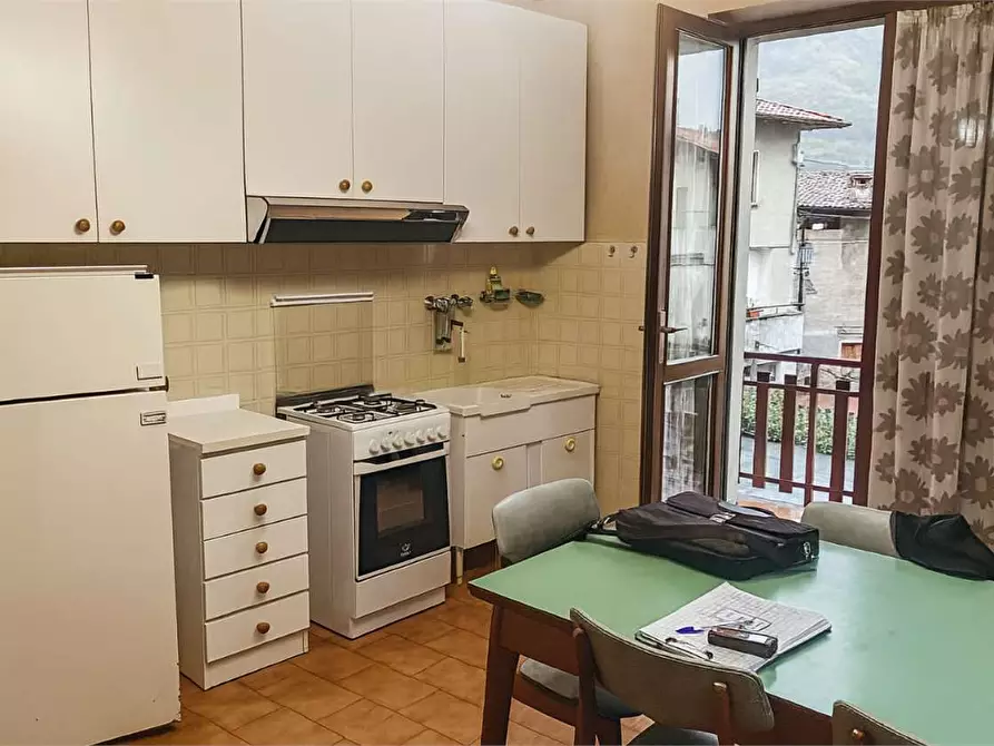 Immagine 3 di Appartamento in vendita  in Via Don Biagio Verri 20 a Barni