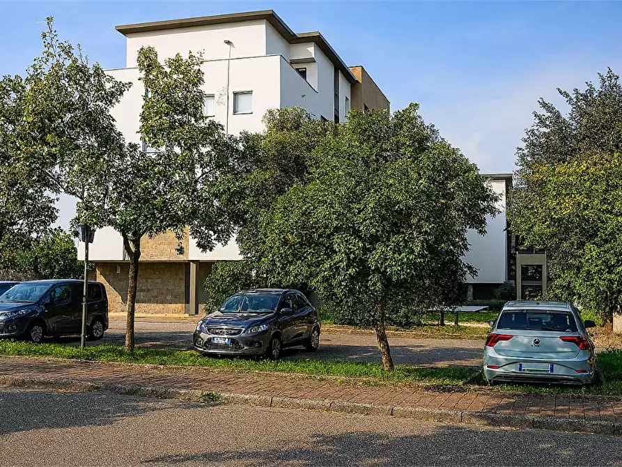 Immagine 2 di Villa in vendita  in Via Italia 117 a Muggiò