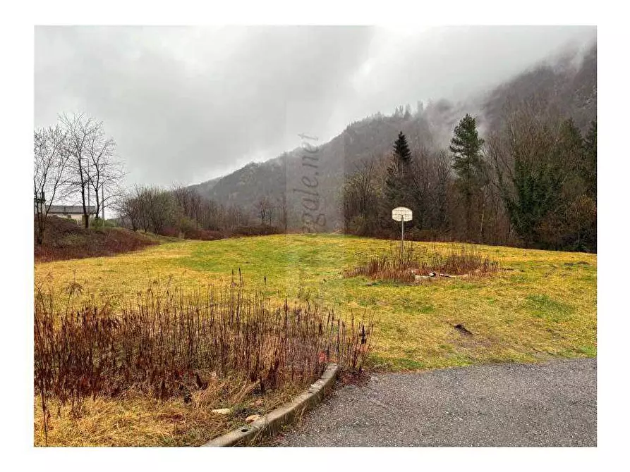 Immagine 1 di Terreno edificabile in vendita  in Via localita motto, 21039 valganna va, italia a Valganna