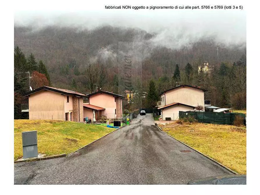 Immagine 6 di Terreno edificabile in vendita  in Via localita motto, 21039 valganna va, italia a Valganna