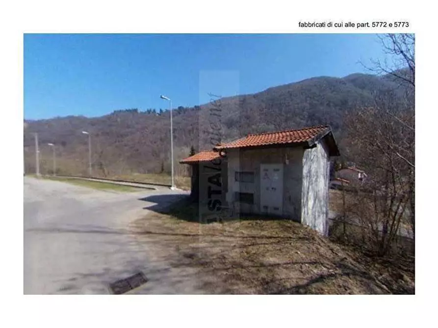 Immagine 11 di Terreno edificabile in vendita  in Via localita motto, 21039 valganna va, italia a Valganna