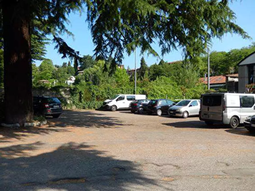 Immagine 3 di Terreno edificabile in vendita  in viale Aguggiari a Varese