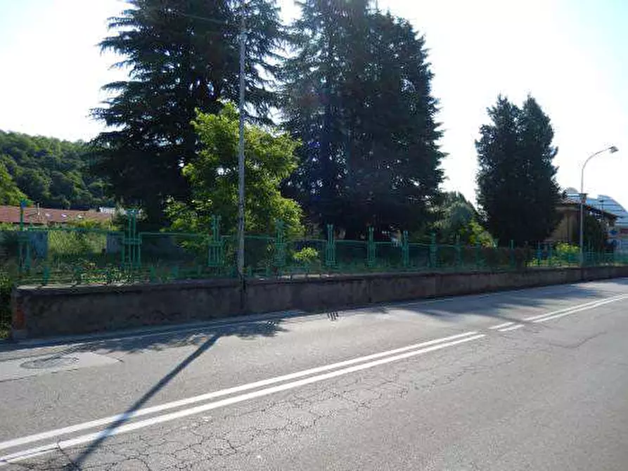 Immagine 10 di Terreno edificabile in vendita  in viale Aguggiari a Varese