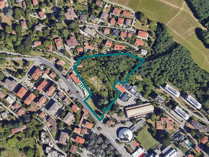 Immagine 11 di Terreno edificabile in vendita  in viale Aguggiari a Varese