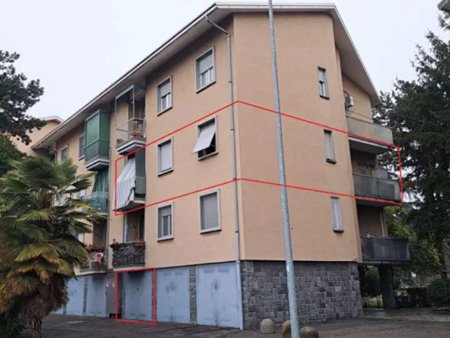 Immagine 1 di Appartamento in vendita  in Lago E. Fermi  4 a Busto Arsizio