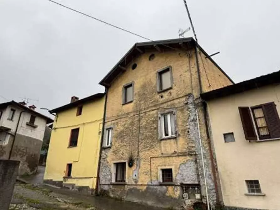 Immagine 2 di Appartamento in vendita  in Vicolo vira  8 a Cocquio-Trevisago