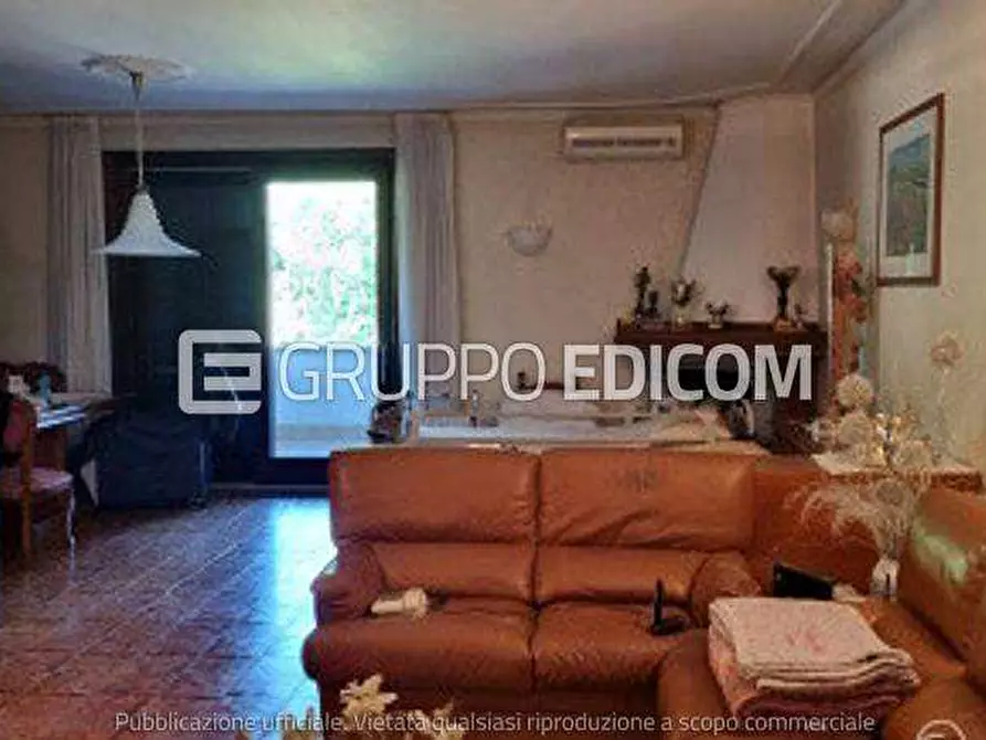 Immagine 6 di Villetta a schiera in vendita  in Frazione crugnola, via guglielmo oberdan a Mornago