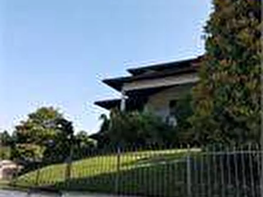 Immagine 1 di Villetta a schiera in vendita  in Frazione crugnola, via guglielmo oberdan a Mornago