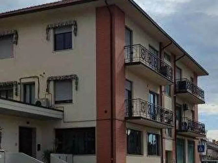 Immagine 1 di Ufficio in vendita  in Via Martiri di Belfiore a Civitanova Marche