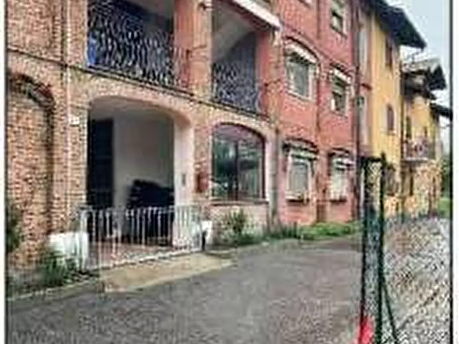 Immagine 1 di Appartamento in vendita  in Via prato 29 29 a Caravate