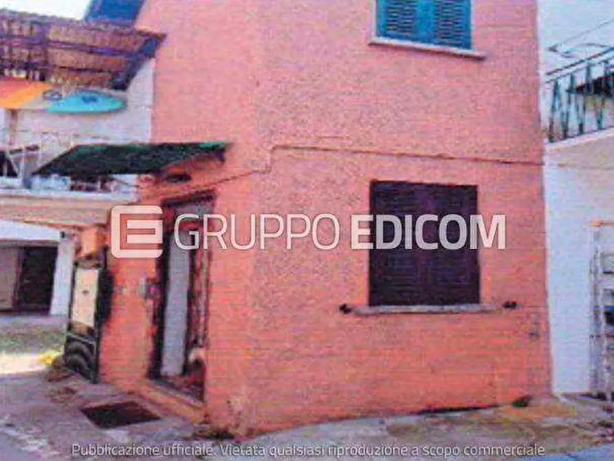 Immagine 3 di Appartamento in vendita  in Via g.b. vico 6 a Cuvio