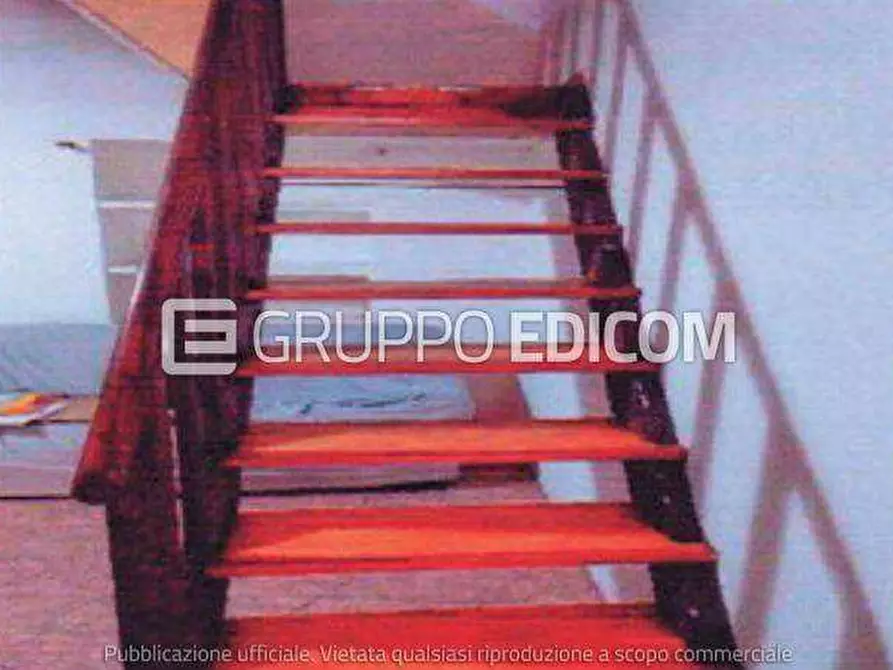 Immagine 8 di Appartamento in vendita  in Via g.b. vico 6 a Cuvio