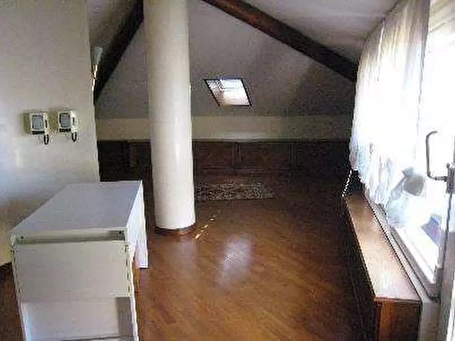 Immagine 9 di Appartamento in vendita  in Piazza F.lli Cervi  2 a Lentate Sul Seveso