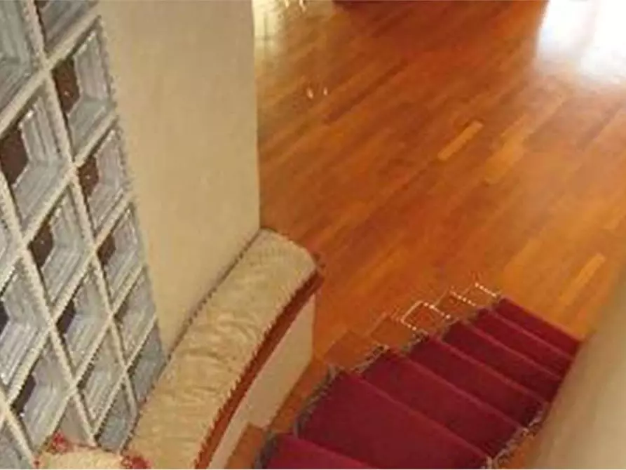 Immagine 11 di Appartamento in vendita  in Piazza F.lli Cervi  2 a Lentate Sul Seveso