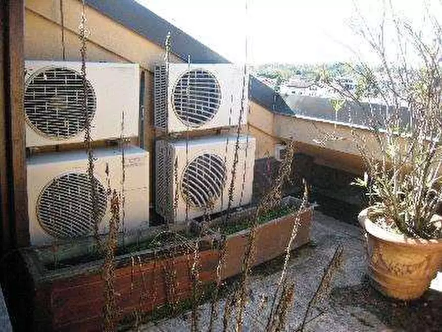 Immagine 14 di Appartamento in vendita  in Piazza F.lli Cervi  2 a Lentate Sul Seveso