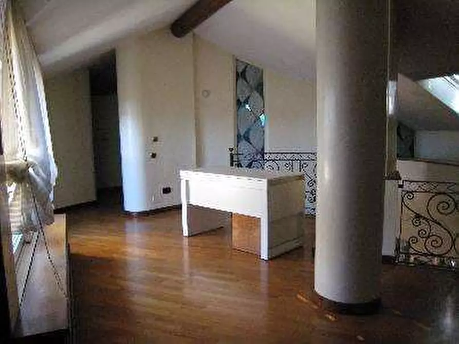 Immagine 17 di Appartamento in vendita  in Piazza F.lli Cervi  2 a Lentate Sul Seveso