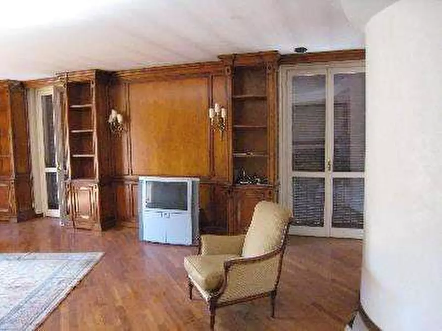 Immagine 21 di Appartamento in vendita  in Piazza F.lli Cervi  2 a Lentate Sul Seveso