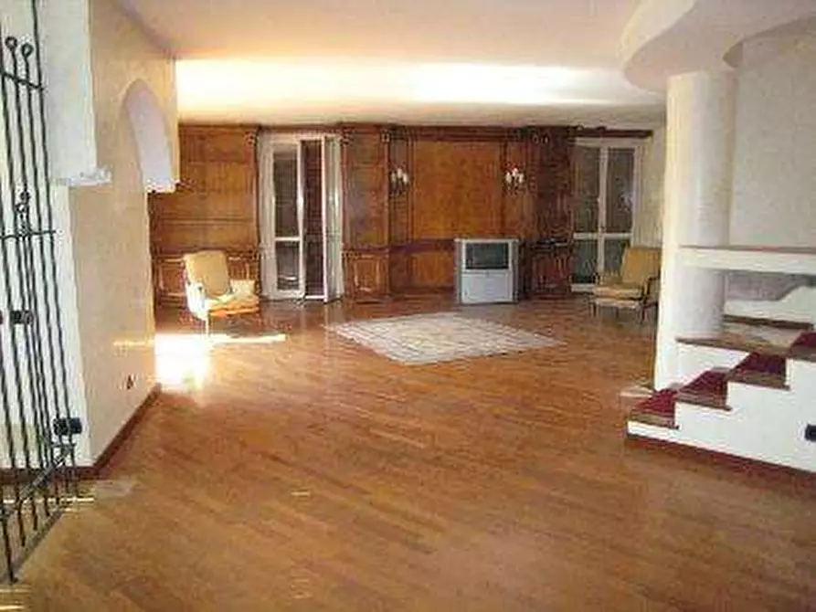 Immagine 31 di Appartamento in vendita  in Piazza F.lli Cervi  2 a Lentate Sul Seveso