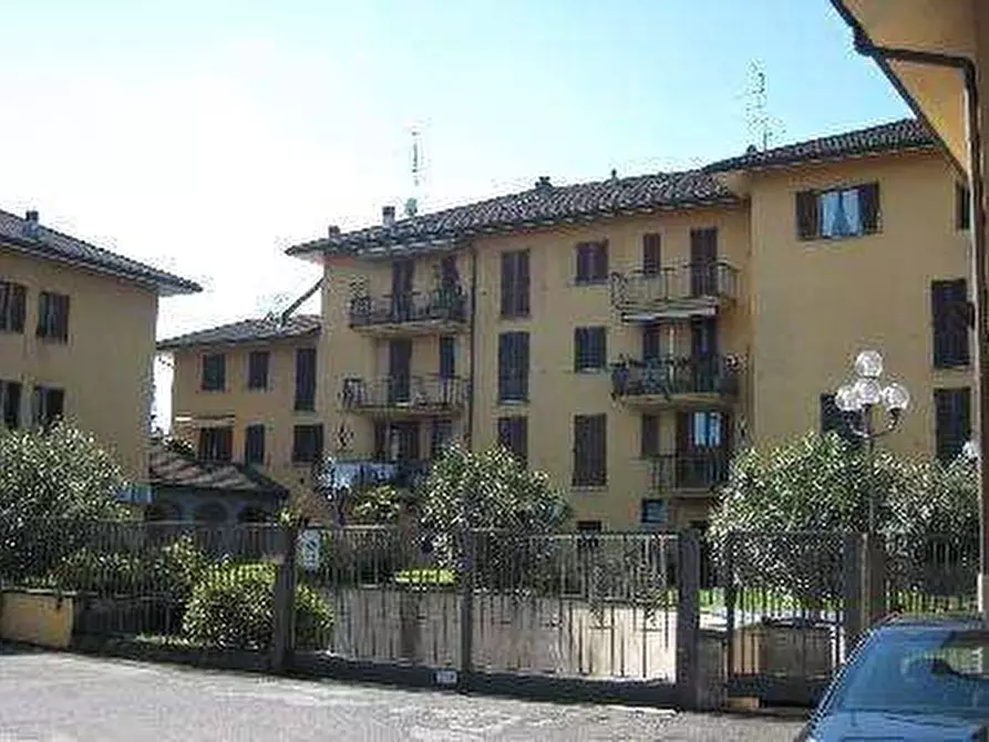 Immagine 3 di Appartamento in vendita  in Piazza F.lli Cervi  2 a Lentate Sul Seveso