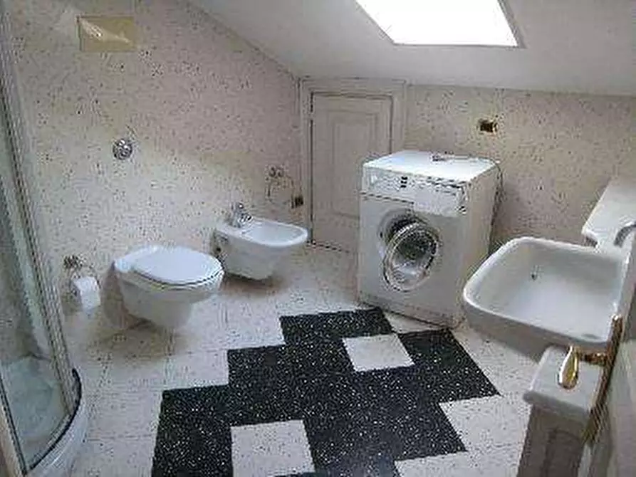 Immagine 37 di Appartamento in vendita  in Piazza F.lli Cervi  2 a Lentate Sul Seveso