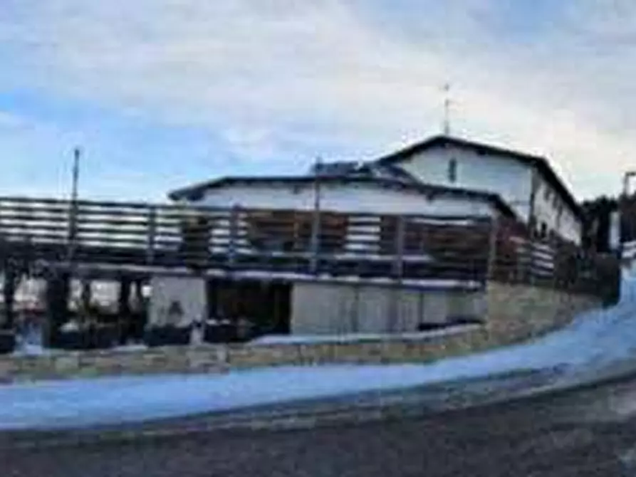 Immagine 1 di Hotel in vendita  in  VIA DEL BOSCO  6 a Brentonico