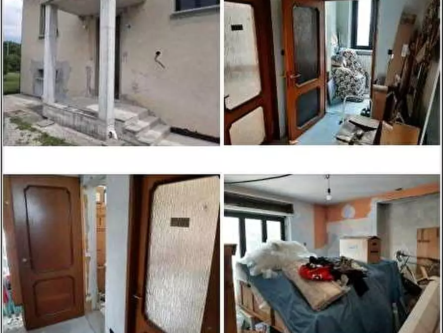 Immagine 3 di Villa in vendita  in Via Giacomo Matteotti 15 a Gazzada Schianno
