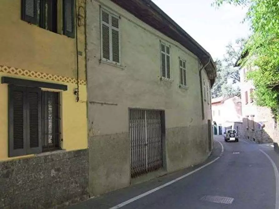 Immagine 4 di Stabile in vendita  in Frazione crenna - via giovanni locarno, 15- via balilla n. 2(Frazione Crenna) 2 a Gallarate