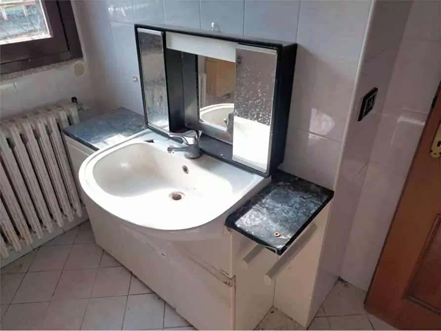 Immagine 7 di Appartamento in vendita  in Via Garibaldi 32/42 a Venegono Superiore