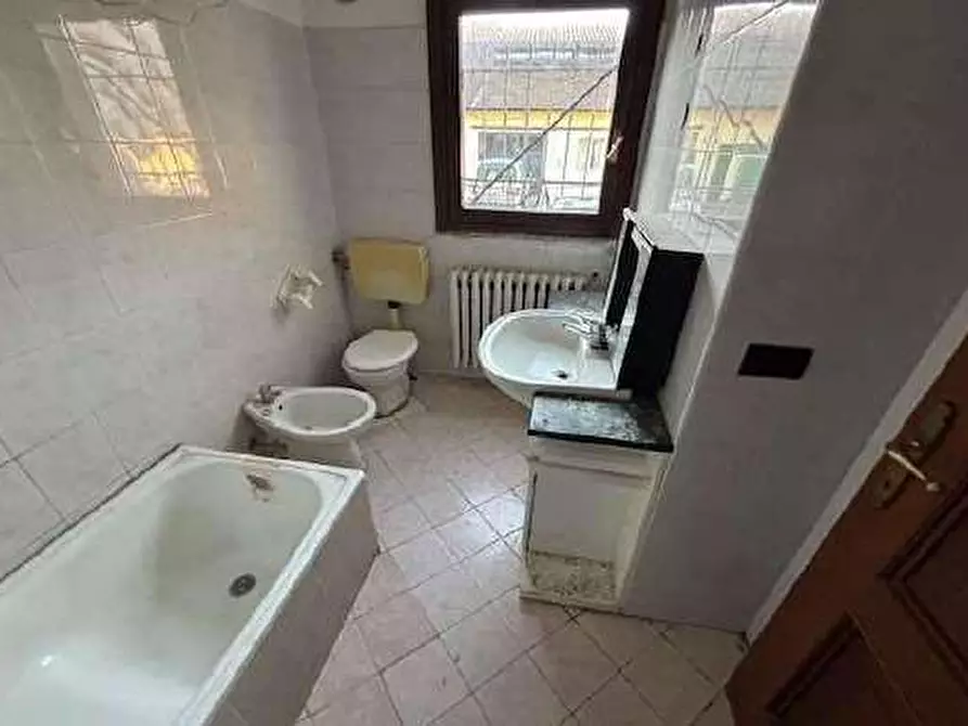 Immagine 15 di Appartamento in vendita  in Via Garibaldi 32/42 a Venegono Superiore