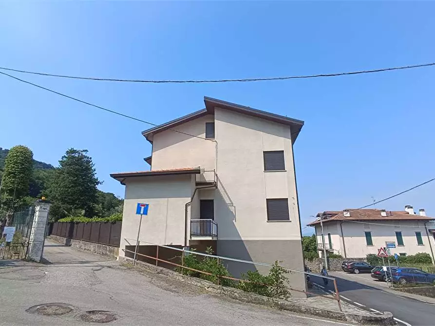 Immagine 4 di Appartamento in vendita  in Via Milano   13 a Orino