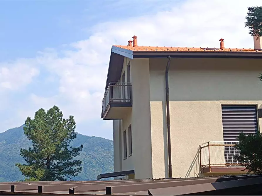 Immagine 9 di Appartamento in vendita  in Via Milano   13 a Orino