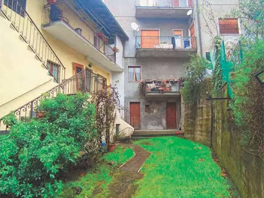 Immagine 2 di Appartamento in vendita  in Via cesare battisti  6 a Ferrera Di Varese