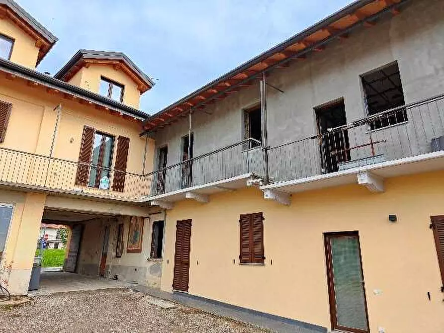 Immagine 1 di Appartamento in vendita  in Via Alessandro Manzoni, 11, 21040 Rovate VA, Italia 11 a Carnago